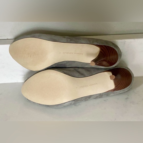Banana Republic Gray Grey Suede Leather Peep Toe Pumps Wood Tone High Heels 8 - Picture 9 of 11
